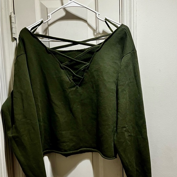 Pink VS olive pink off the shoulders crop top sweatshirt - Picture 8 of 12